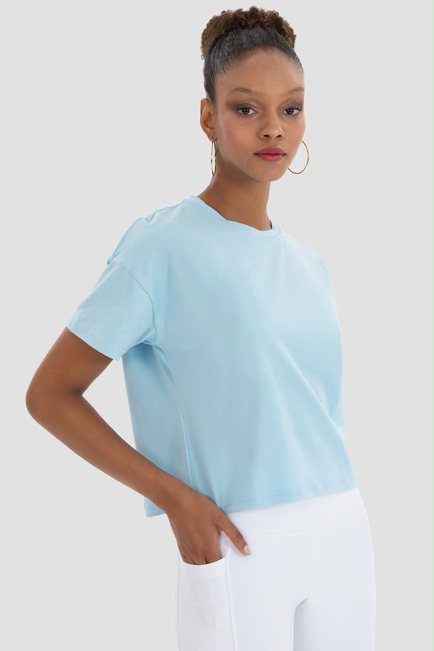 LILY OVERSIZE CROP — Light Blue (2)
